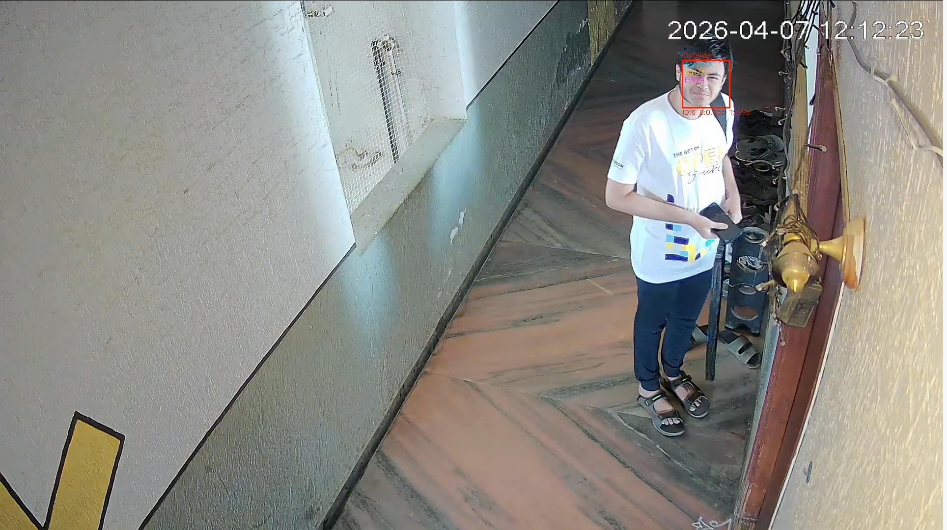 intruder_image_04
